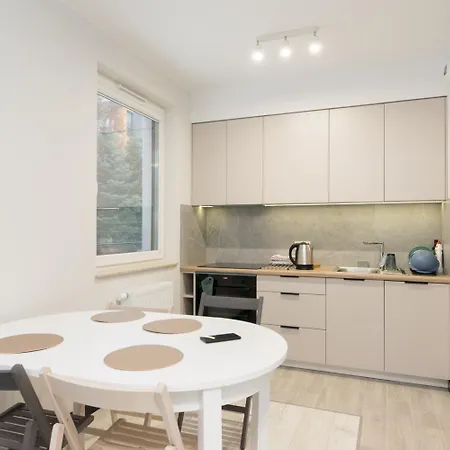 Apartment Garden Facimiech 6a P4you Pl *